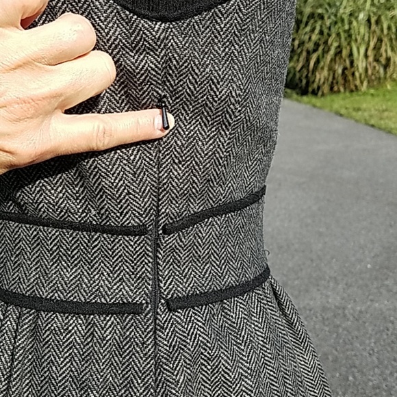 Dress - Picture 5 of 8